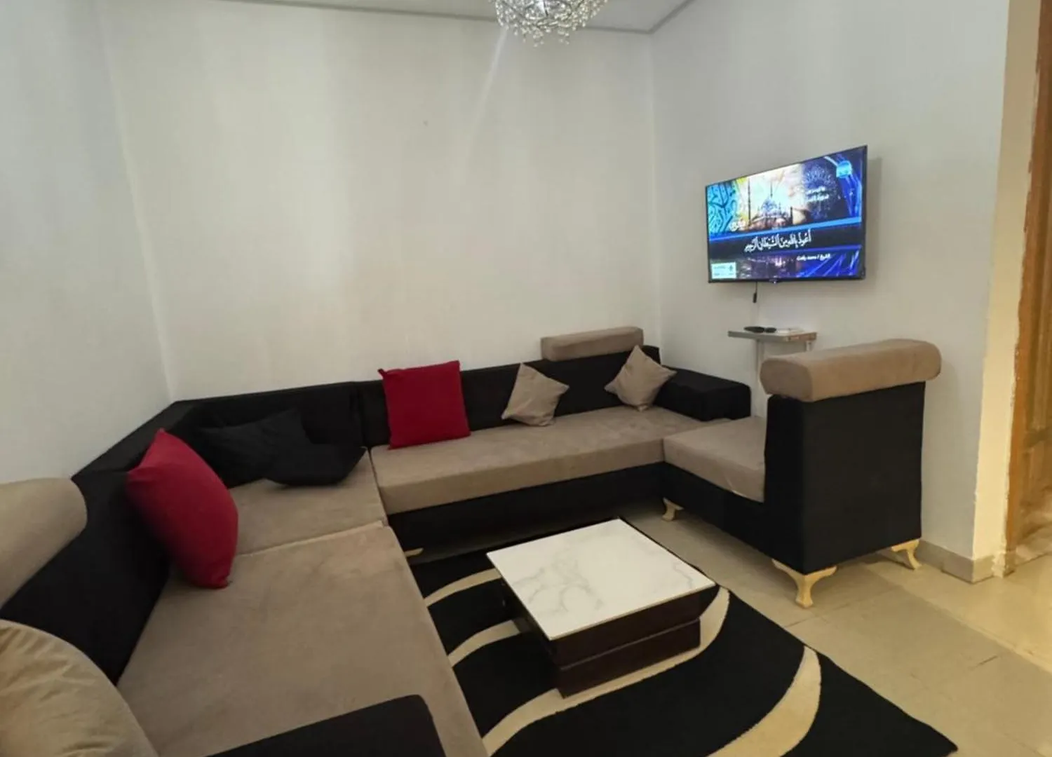 F4 With Terrace Ennasr 2 Ariana Tunis Apartment