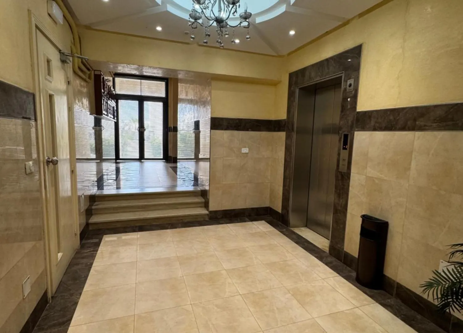 F4 With Terrace Ennasr 2 Ariana Tunis Apartment